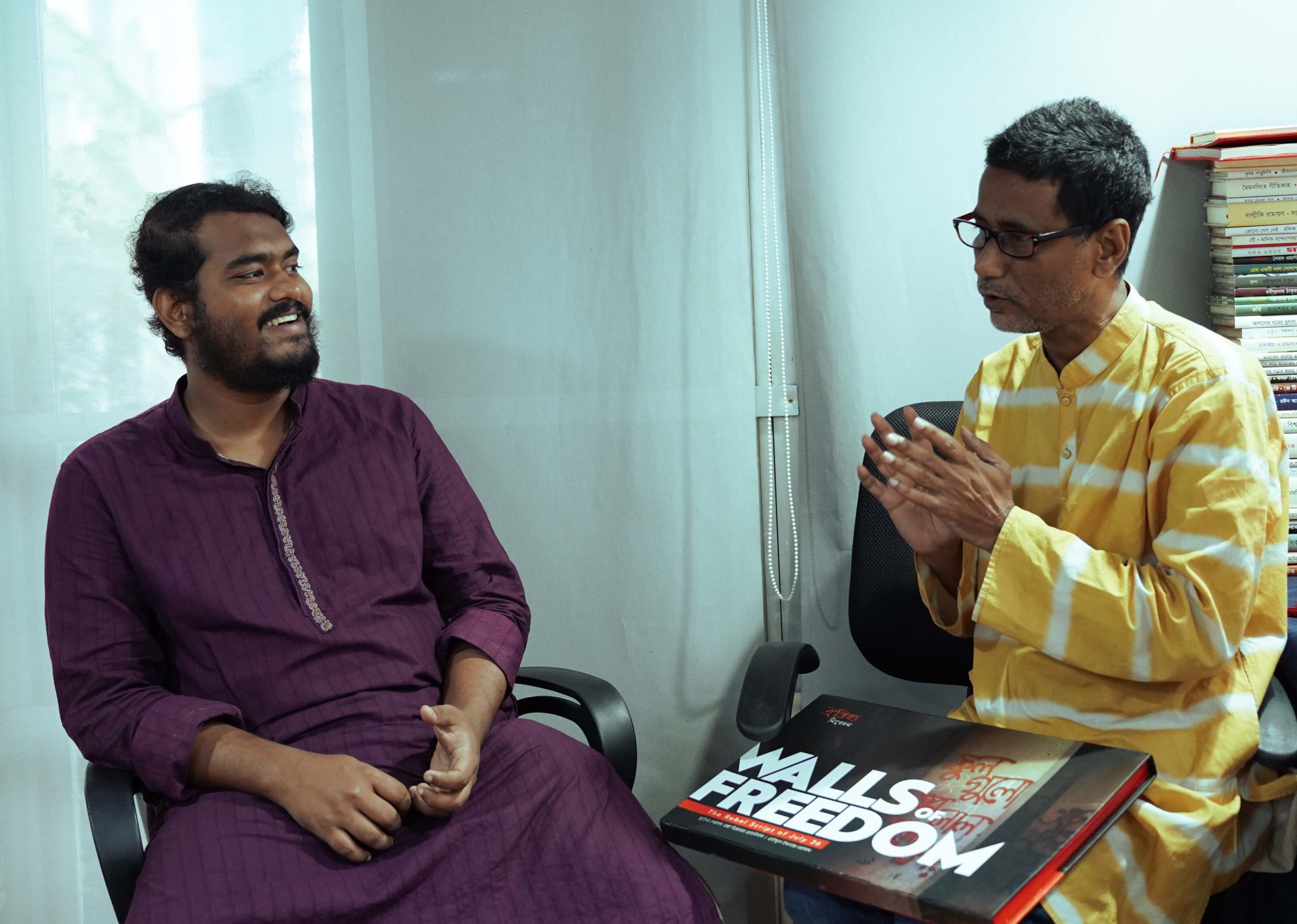 ছবি : কথা বলছেন অস্ট্রিক আর্যু